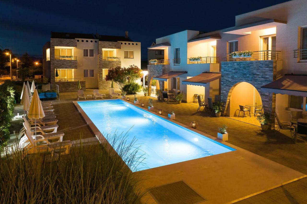 Apartments Punta Privlaka  Exterior photo
